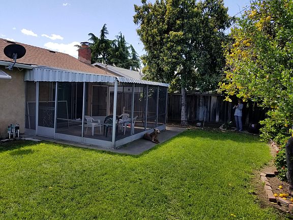 3rd image of 1467 Hauck Dr
