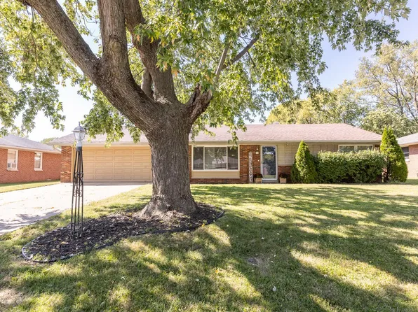 33 Joseph Dr, Fairview Heights, IL 62208