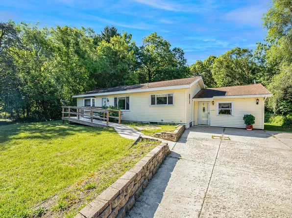 32625 56th Ave, Paw Paw, MI 49079