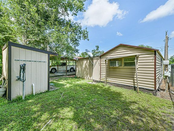 4th image of 218 Shady Oaks Hbr