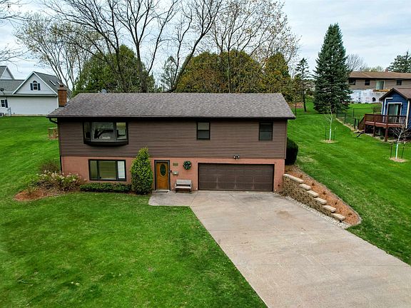 2nd image of 1255 Sunset Dr