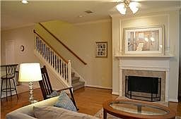 3rd image of 715 W Heights Hollow Ln