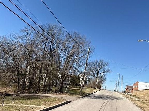 4th image of 6101 Swope Pkwy