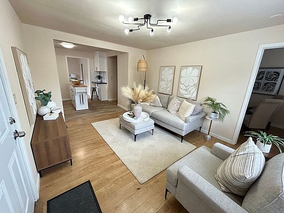 3rd image of 1025 N 12th St