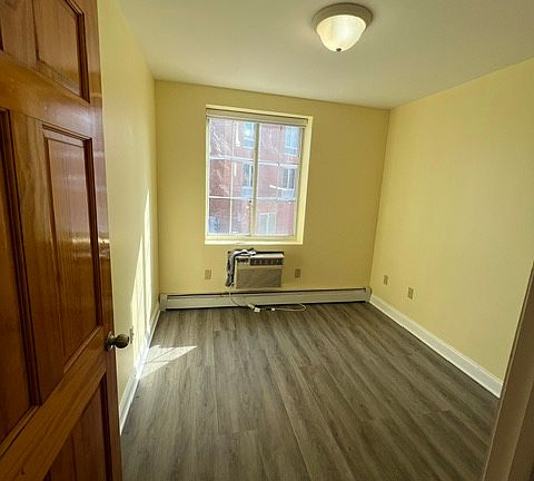 4th image of 183-26 Booth Memorial Ave Floor 2