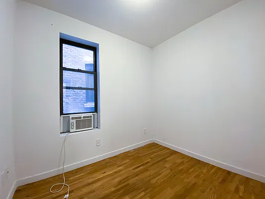 Rented by MAPT Residential LLC | media 4