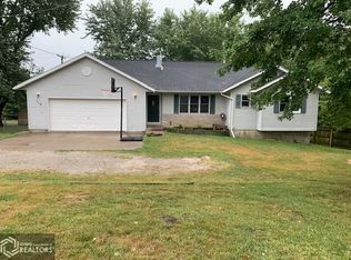 110 Cardinal Dr, Fairfield, IA 52556