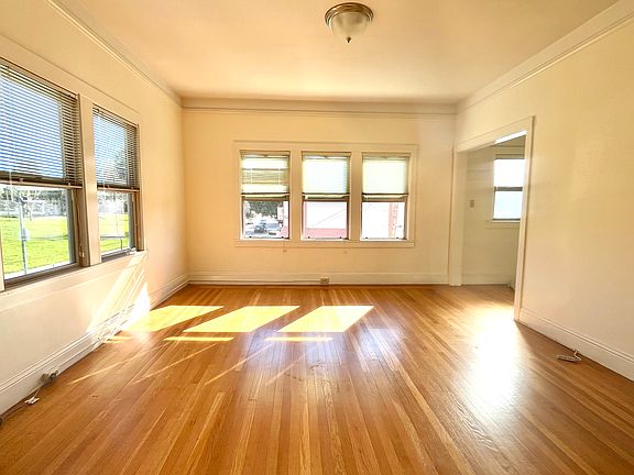 Living room (14x13), east and south-facing