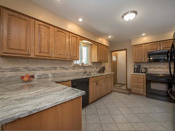 3rd image of 1315 Beverly Dr