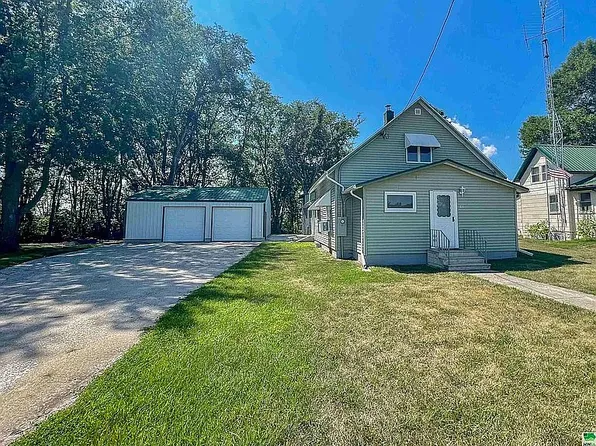 814 Henrietta Ave, Palmer, IA 50571