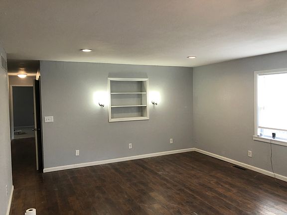 3rd image of 8101 E 55th St