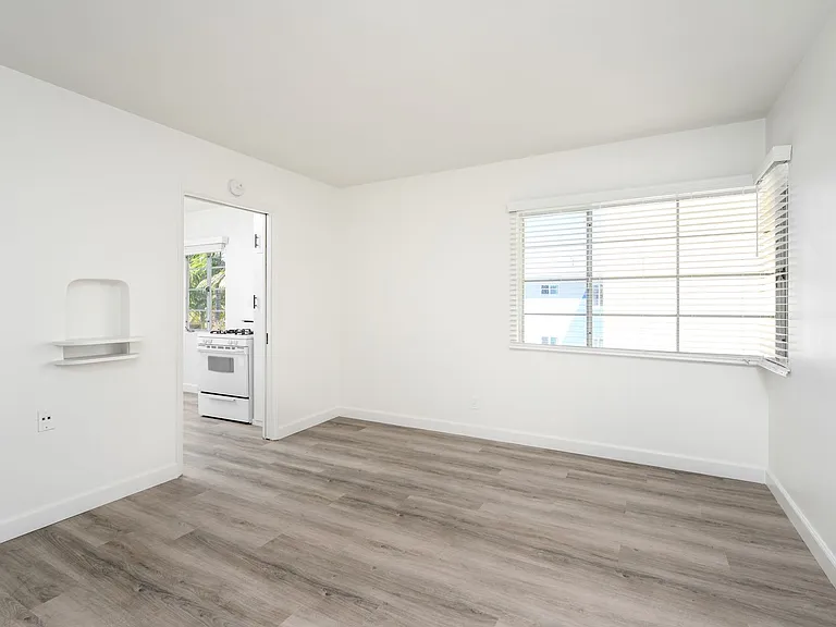 Antone Apartments — Photo 6