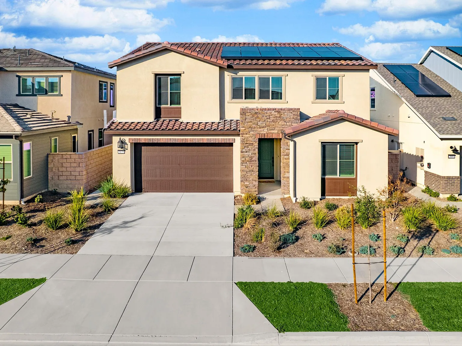 2675 Harlow Ln — Photo 3