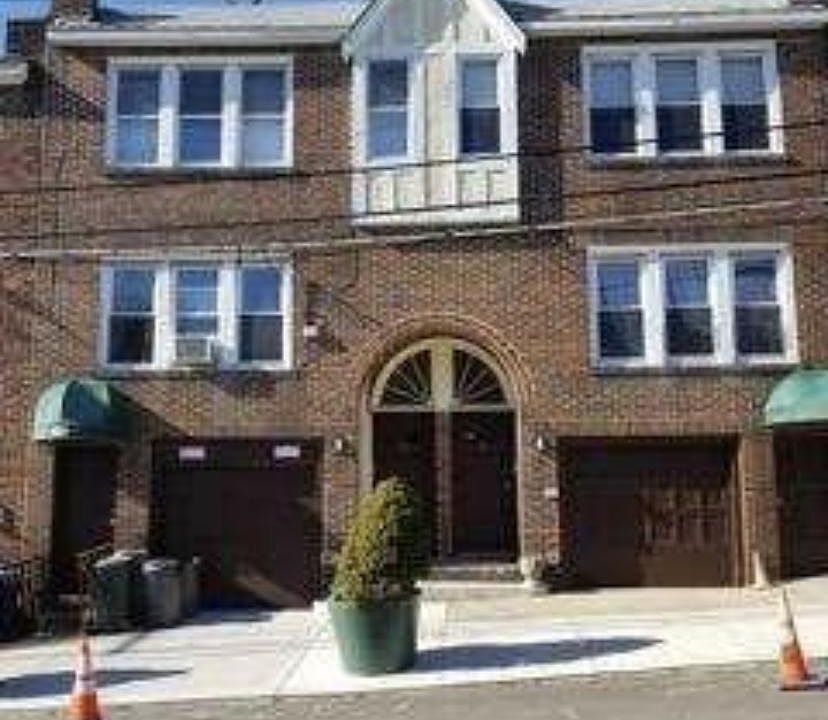 1st image of 72 St Pauls Ave