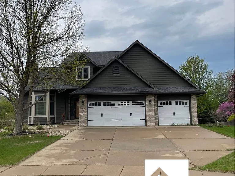 3105 S Dawley Cir — Photo 1