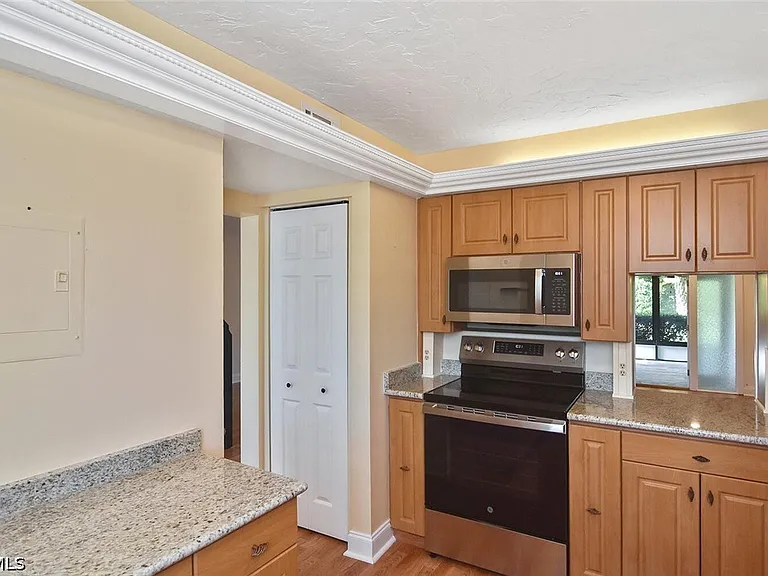 4295 Island Cir #2 — Photo 22