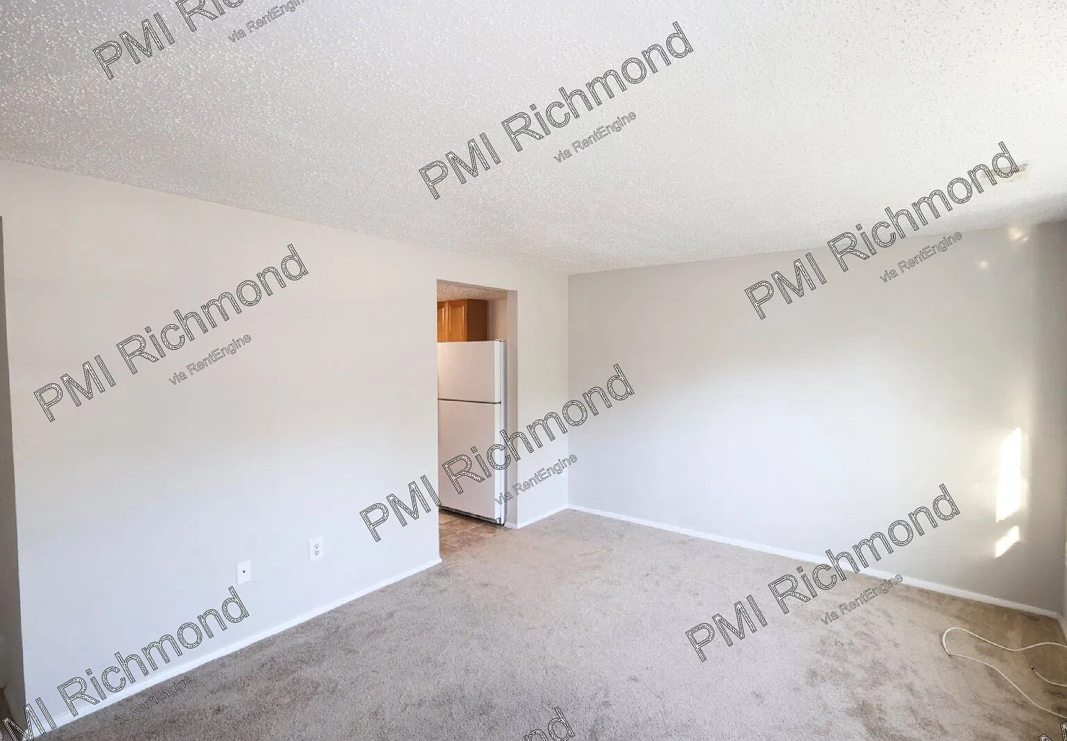3 bed, 1.5 bath, 1280 sqft, $1,870 — Photo 2