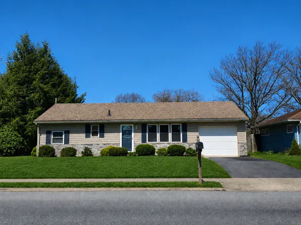 739 Stouffer Ave, Chambersburg, PA 17201