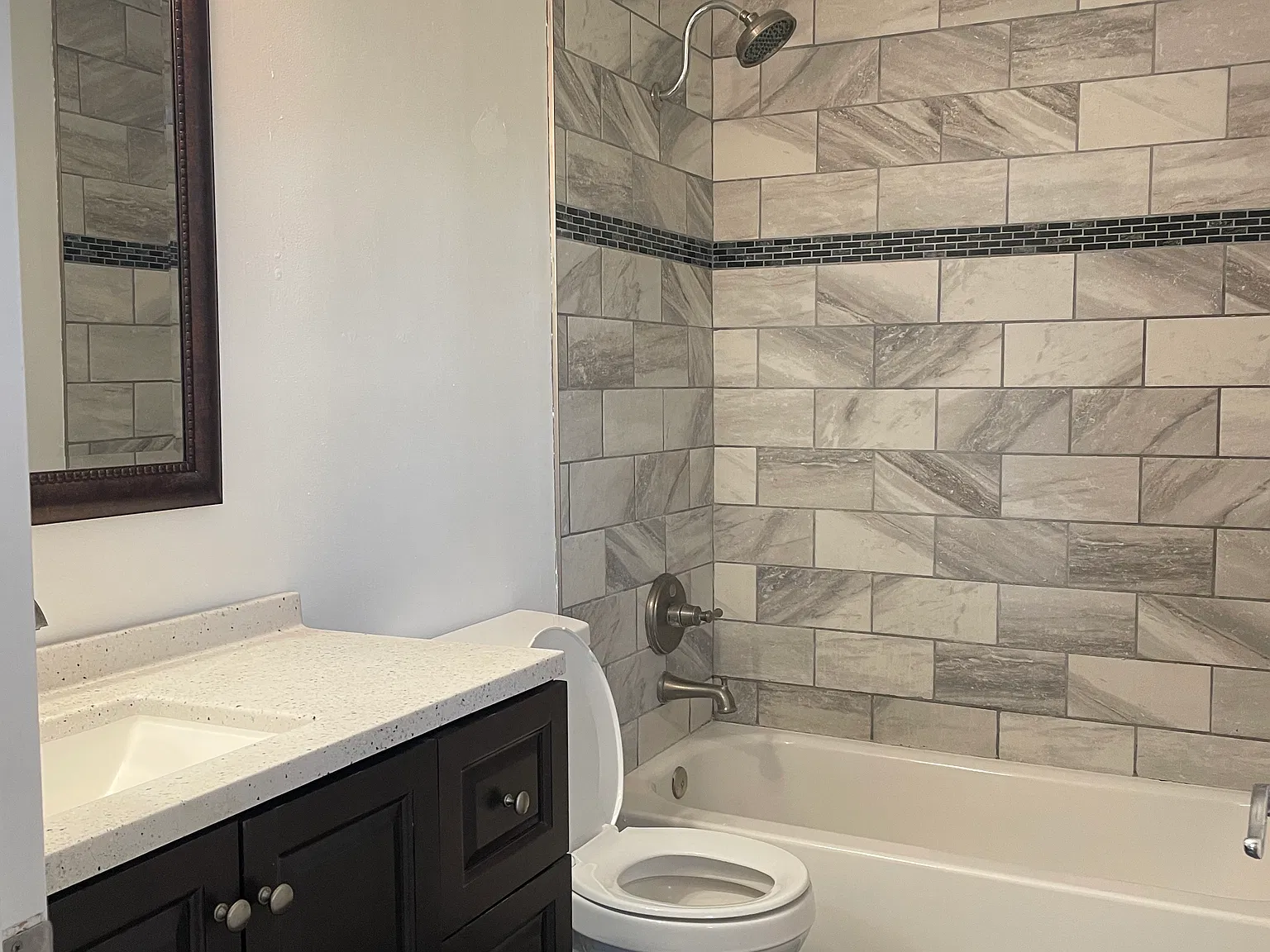 4 bed, 1854 sqft, $2,400 — Photo 3