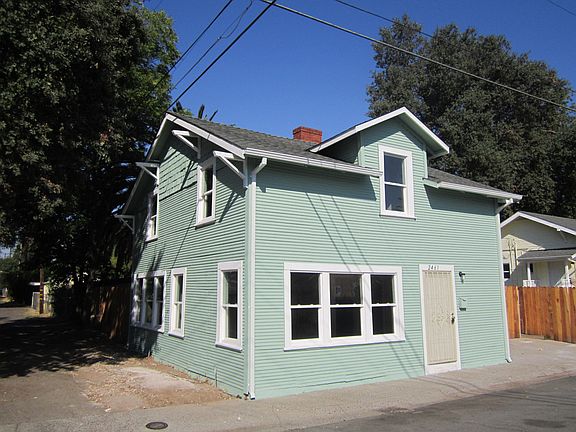 5th image of 2461 Fairfield St