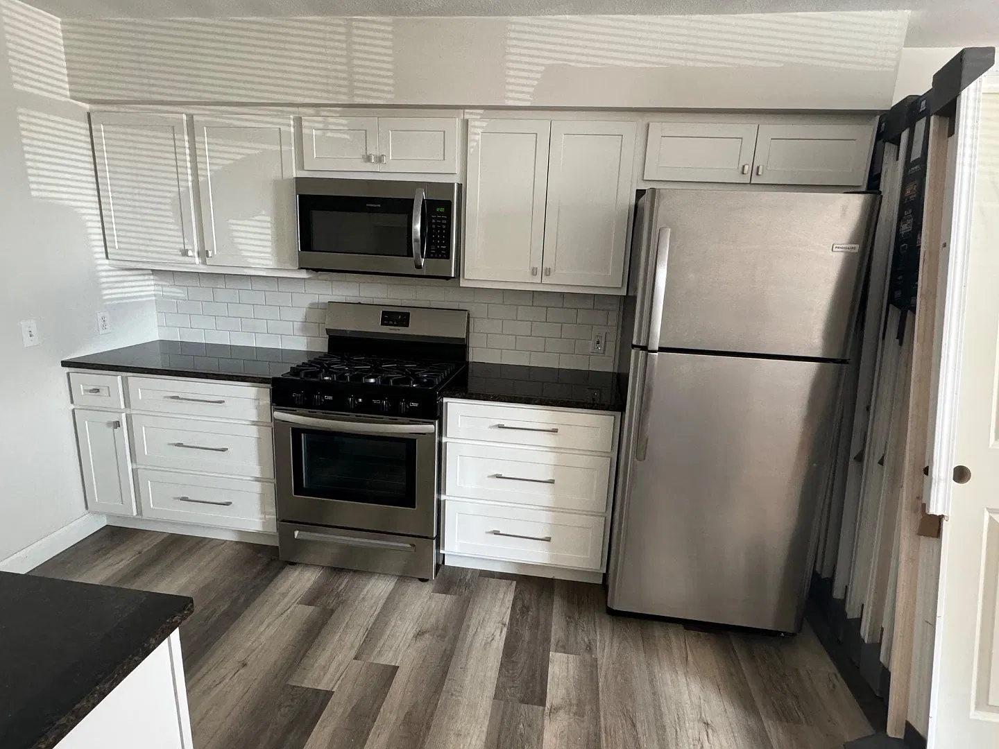 103 Meadowlark St - 103B — Photo 4