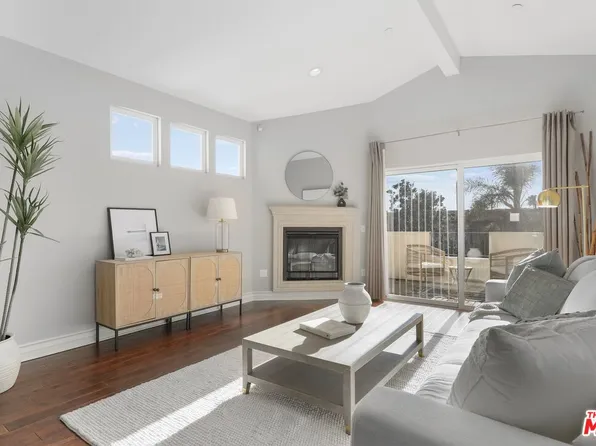 1726 S Bentley Ave #Penthouse 1, Los Angeles, CA 90025