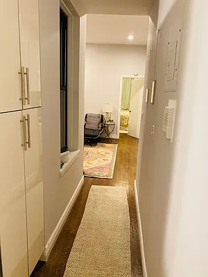 Rented by Bank Neary | media 29
