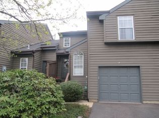 12B Andover Cir, Princeton, NJ 08540