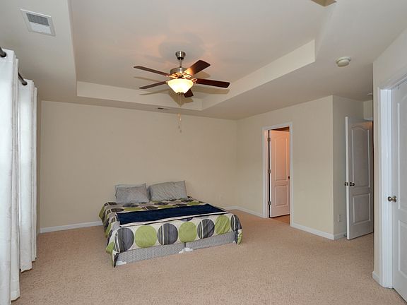 4th image of 2364 Whiteoak Way SE