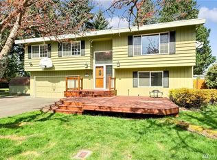 526 SW 123rd Pl, Seattle, WA 98146