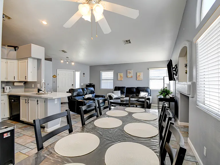 9657 Marble Peak Ct — Photo 39