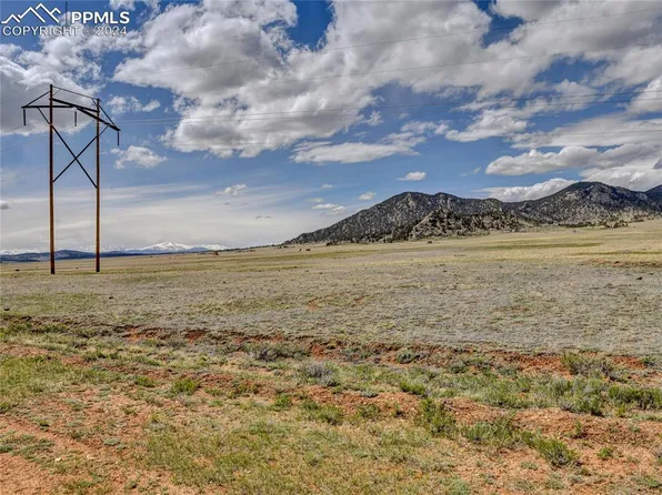 9809 Clear Creek Rd, Lake George, CO 80827