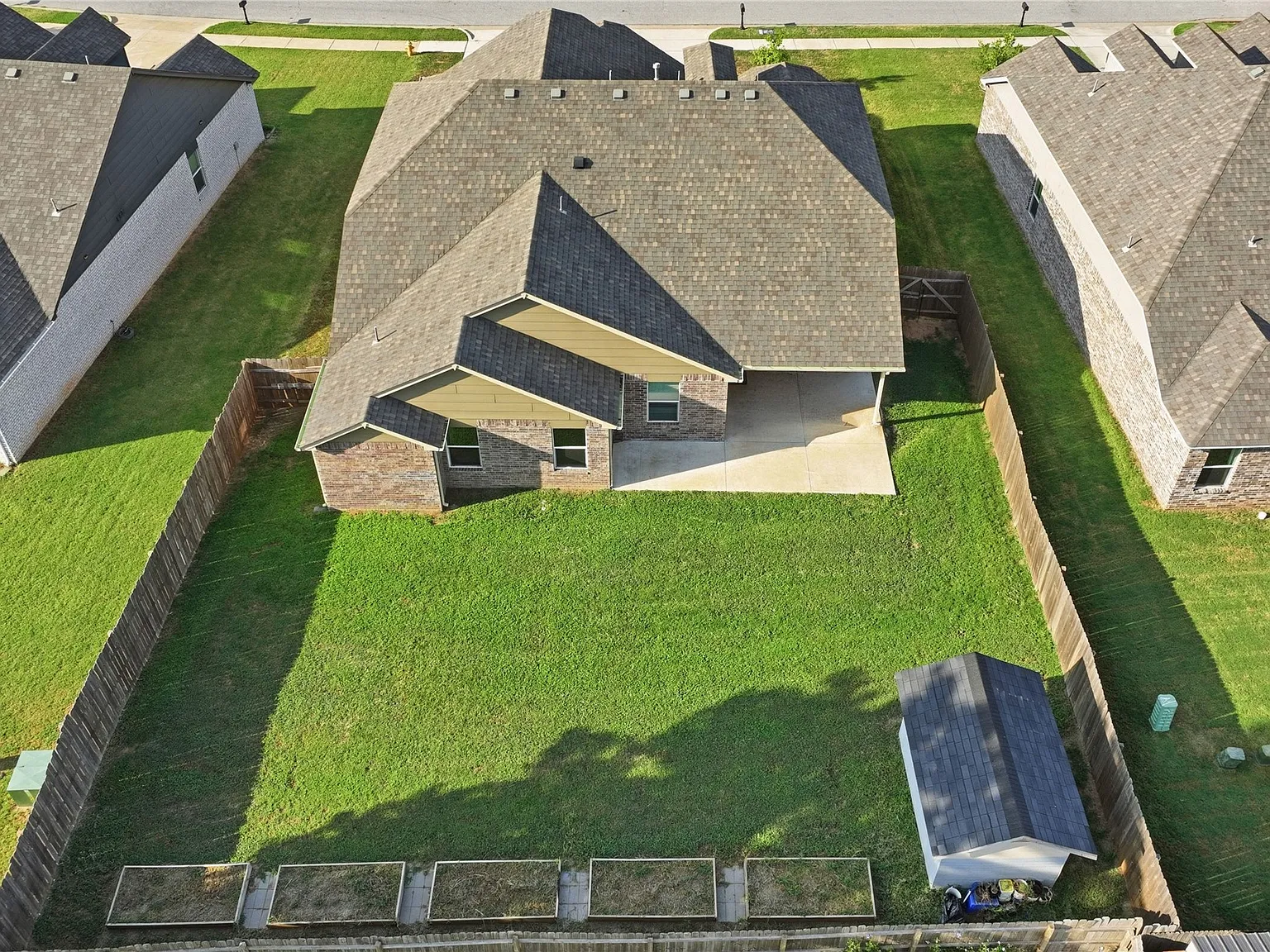 4 bed, 2.5 bath, 2083 sqft, $2,350 — Photo 4