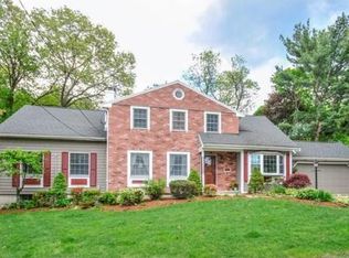 180 Parish Rd, Needham, MA 02494