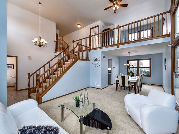 2nd image of 509 Pinecreek Dr