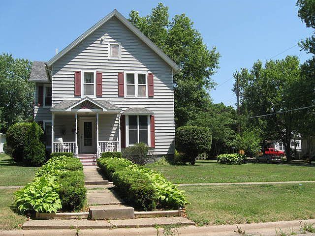 1st image of 926 E 1st Ave