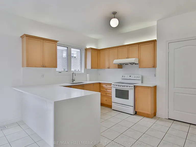 15 Briarglen Rd — Photo 19