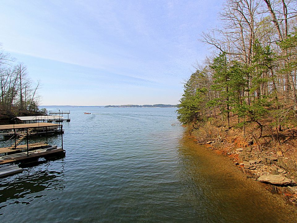 Year round deep water cove