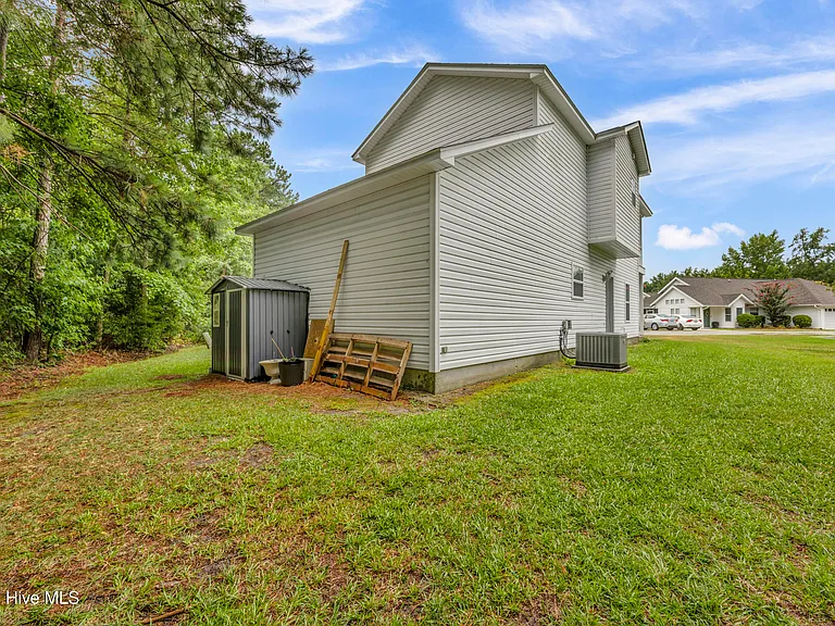 3234 Belmont Cir — Photo 23