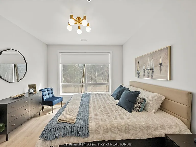 364 Grand Ave E #310 — Photo 4