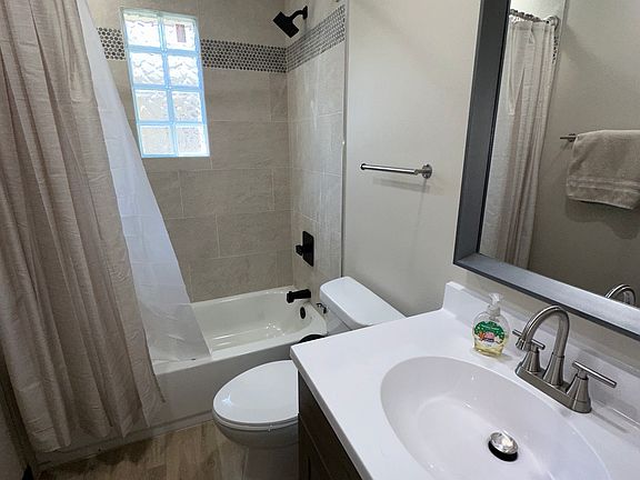 3rd image of 3647 3rd St NE #1B