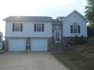 3820 Greenleaf Pl, Hudson, NC 28638