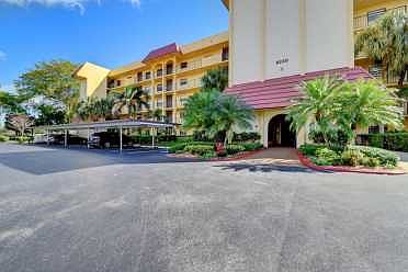 Home For Sale In Boca Barwood