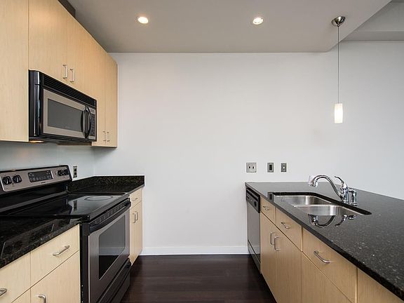 2nd image of 1920 20th Ave S APT 302