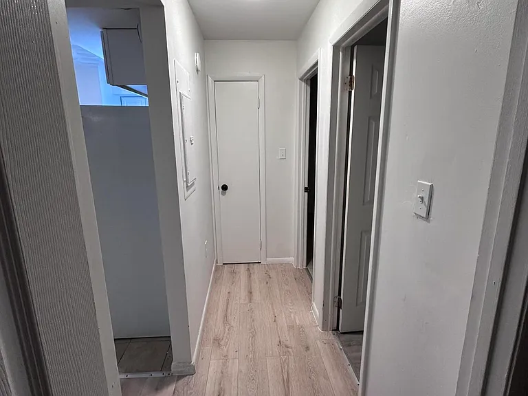 1215 Lori Ln — Photo 10