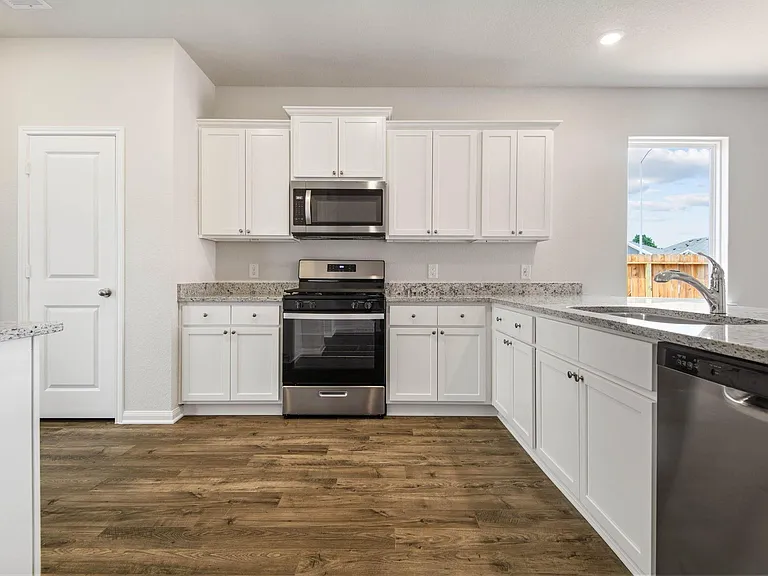 701 Jasmine Ridge Ln — Photo 6
