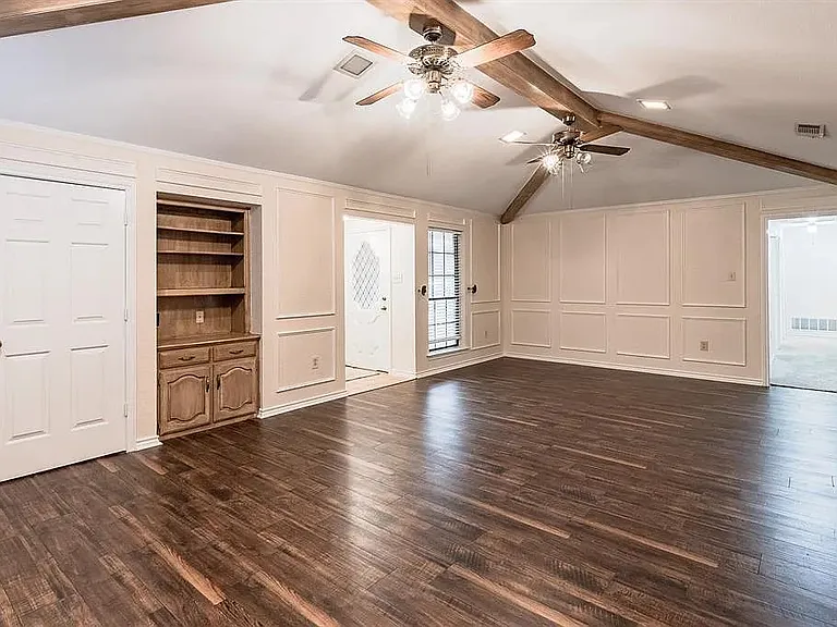 610 Arbor Creek Dr — Photo 3