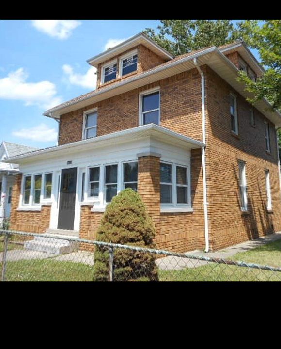 1st image of 605 1/2 N 13th St