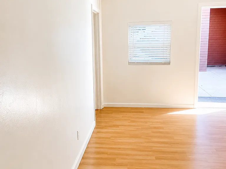 1357 Rosecrans St #B — Photo 5