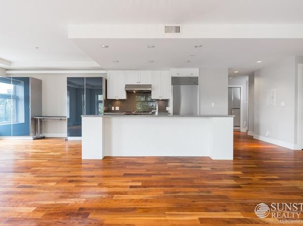 2 bedroom rental in Vancouver — photo 16